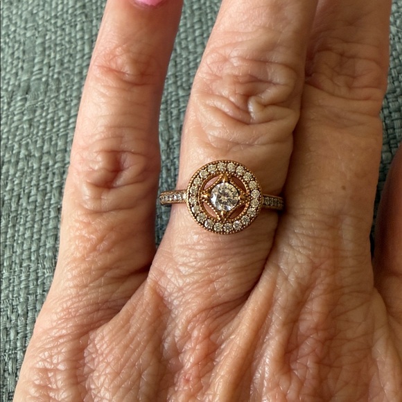 Pandora Rose Gold Ring and Stud Earrings set - Picture 5 of 9